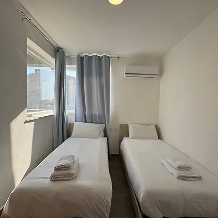 Spacious 2 Bed With Terrace - By Hostmt * Il-Fgura
