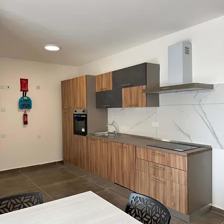 Spacious 2 Bed With Terrace - By Hostmt * Fgura