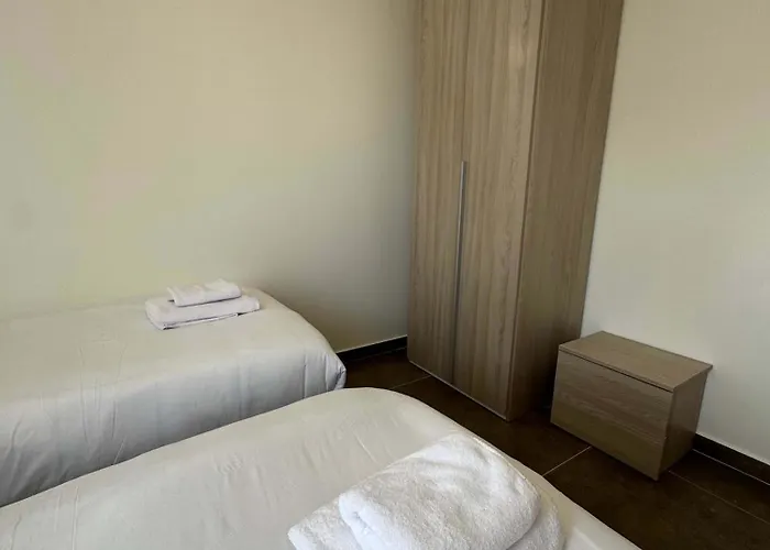 Διαμέρισμα Spacious 2 Bed With Terrace - By Hostmt *