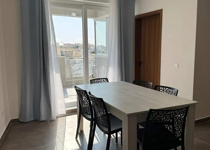 Διαμέρισμα Spacious 2 Bed With Terrace - By Hostmt