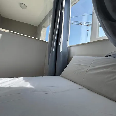 Spacious 2 Bed With Terrace - By Hostmt 아파트