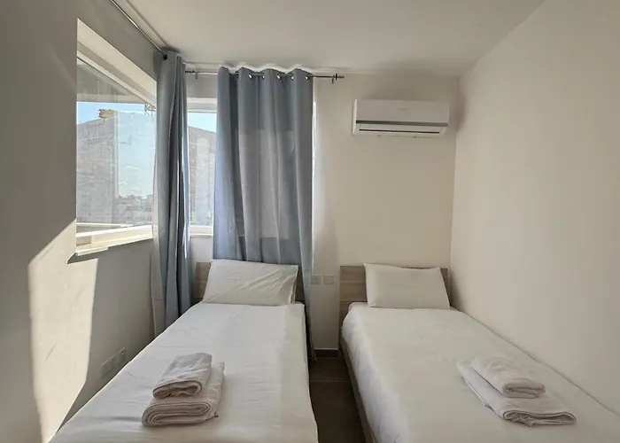 Spacious 2 Bed With Terrace - By Hostmt * Ta' Penza